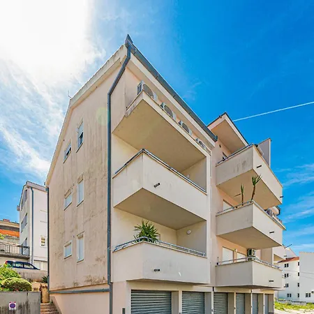 Apartman Awesome In Okrug Gornji *