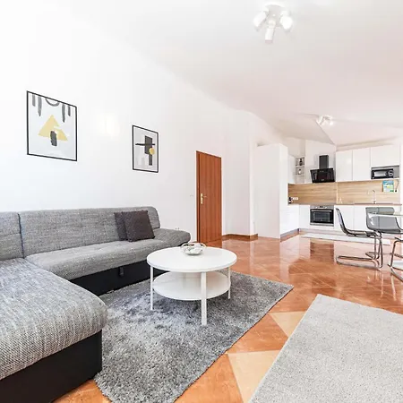 2 Bedroom Amazing Apartment In Okrug Gornji Trogir