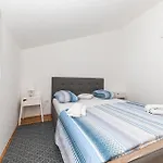 Awesome In Okrug Gornji Apartament *