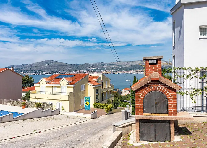Apartamento Awesome In Okrug Gornji *